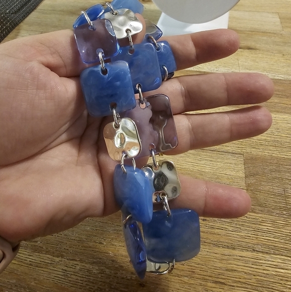 Gloria Vanderbilt Blue, Lavender And Silvertone Square Beads, Choker - Picture 5 of 6